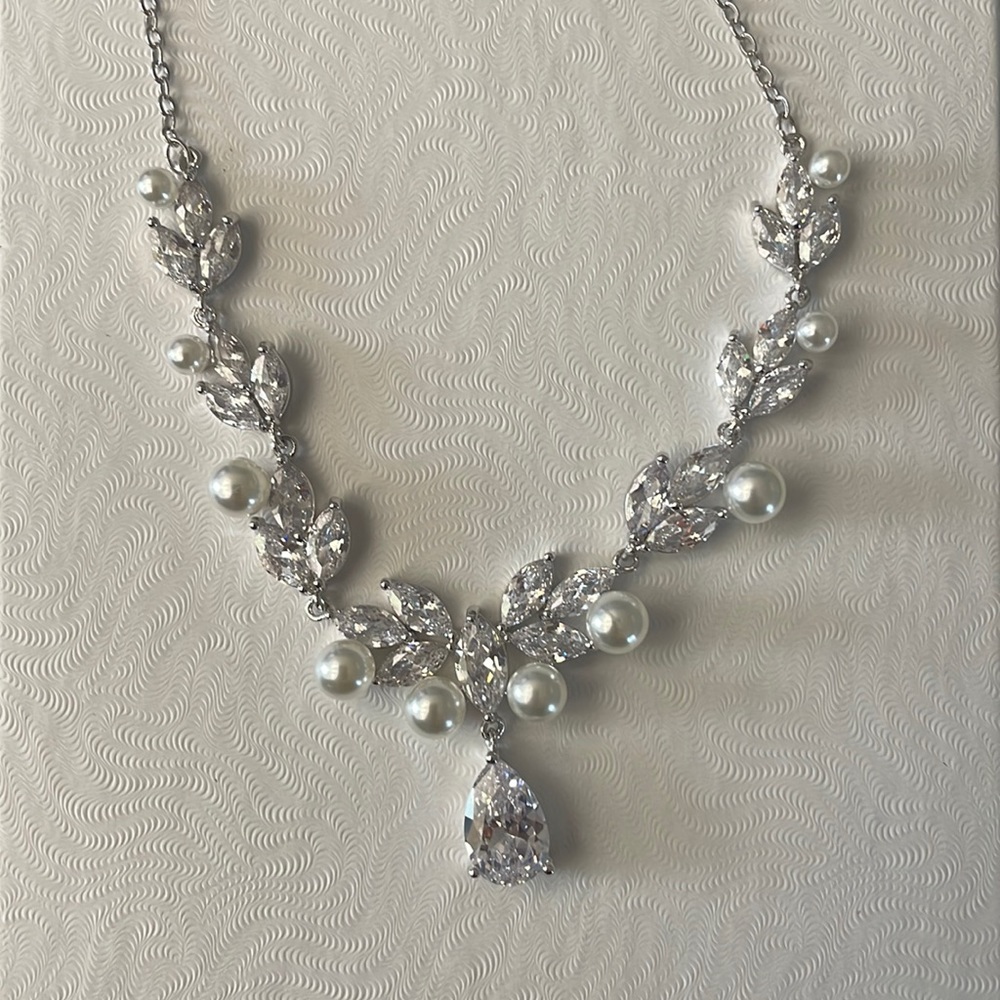 David’s Bridal Earrings & Necklace Set